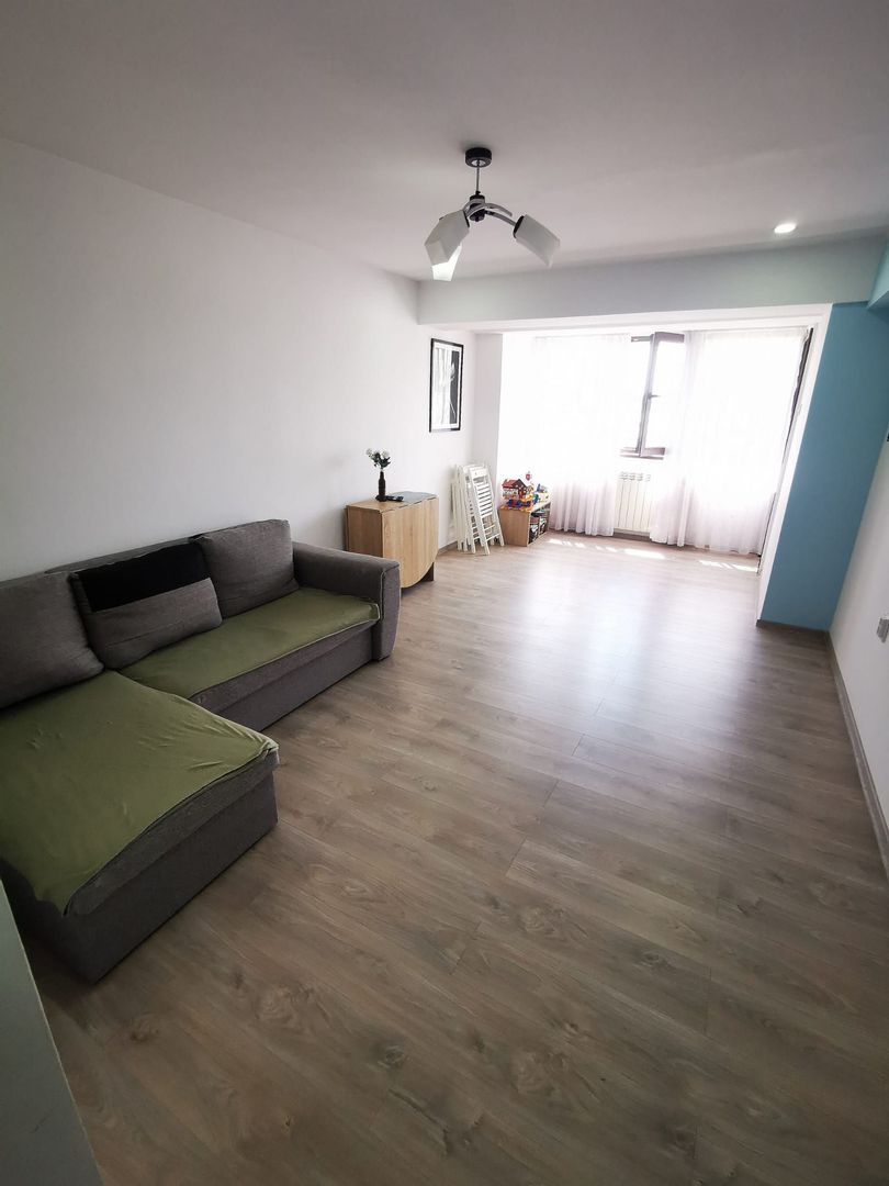 De vanzare apartament 3 camere, micro 39, 76.000 euro negociabil - Poză 5