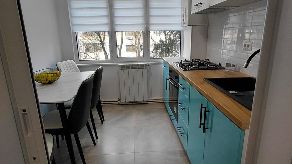 Vanzare - apartament cu 3 camere, Micro 16, renovat, mobilat nou - Poză 13