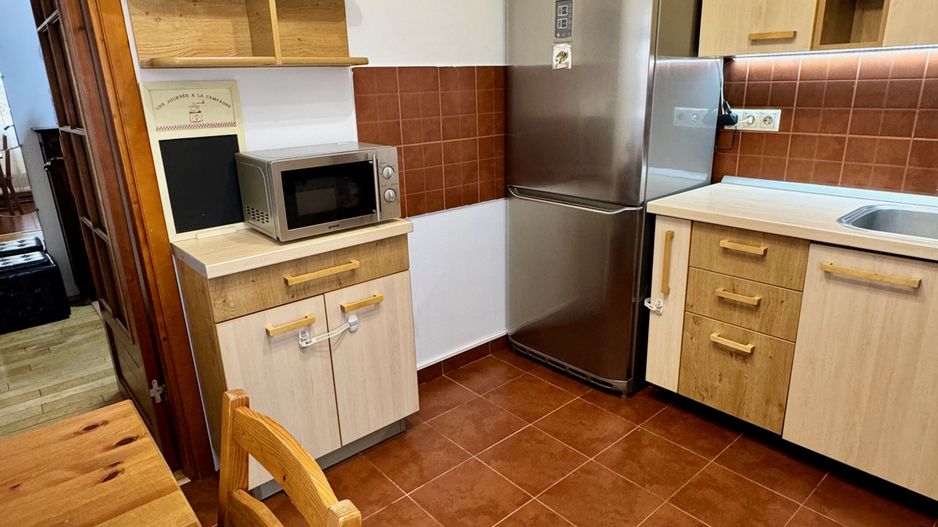 APARTAMENT SPATIOS SI LUMINOS - Poză 9