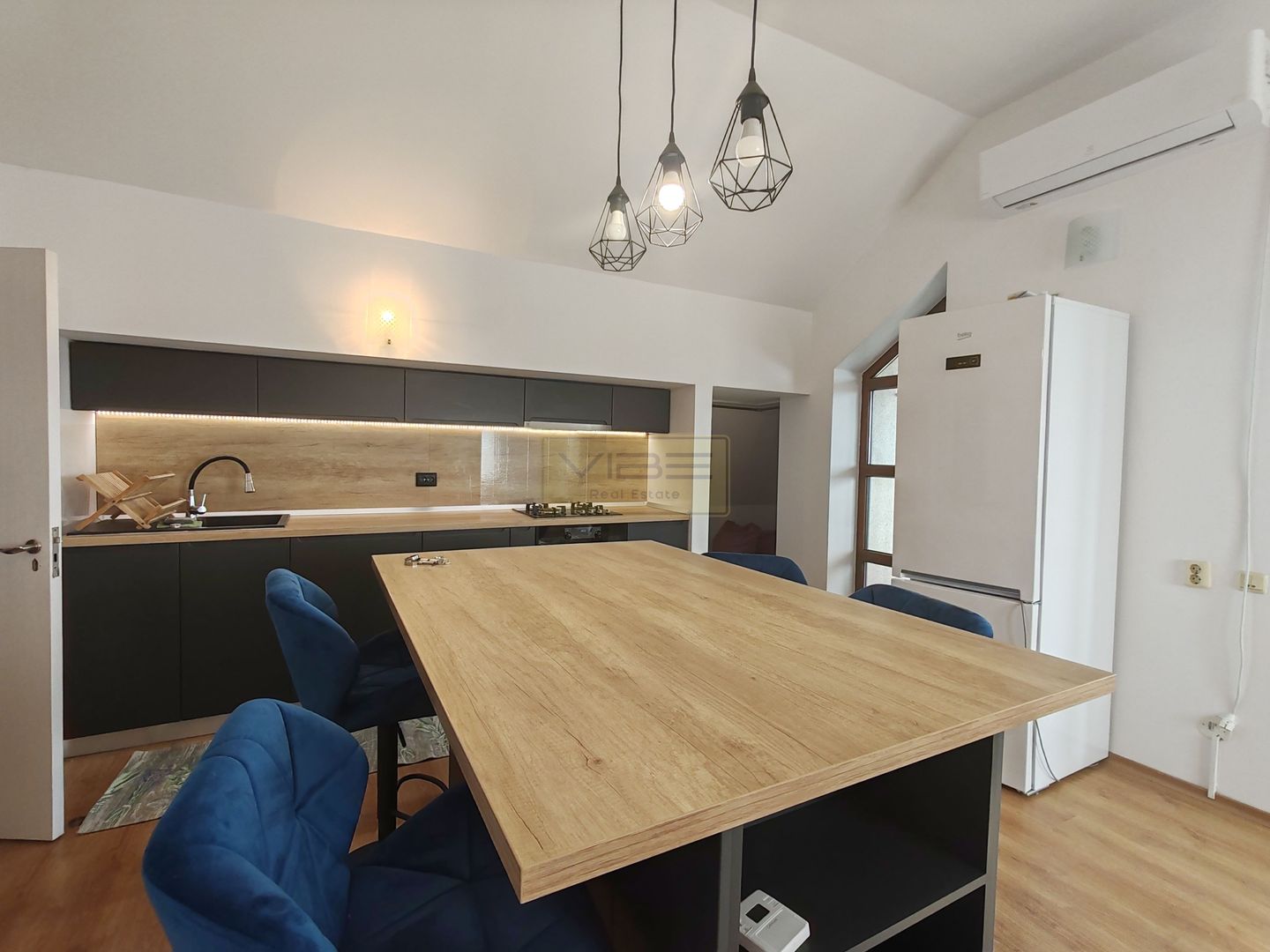 Apartament 5 camere la Vilă-Moara De Vânt! - Poză 2