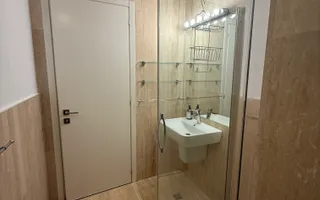 2 camere cu design industrial – un refugiu urban cu vedere spre gradina - Poză 13