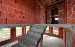 Casa P+M la rosu | 204 mp | 5 ari teren | compartimentare excelenta | Satulung. - Poză 10