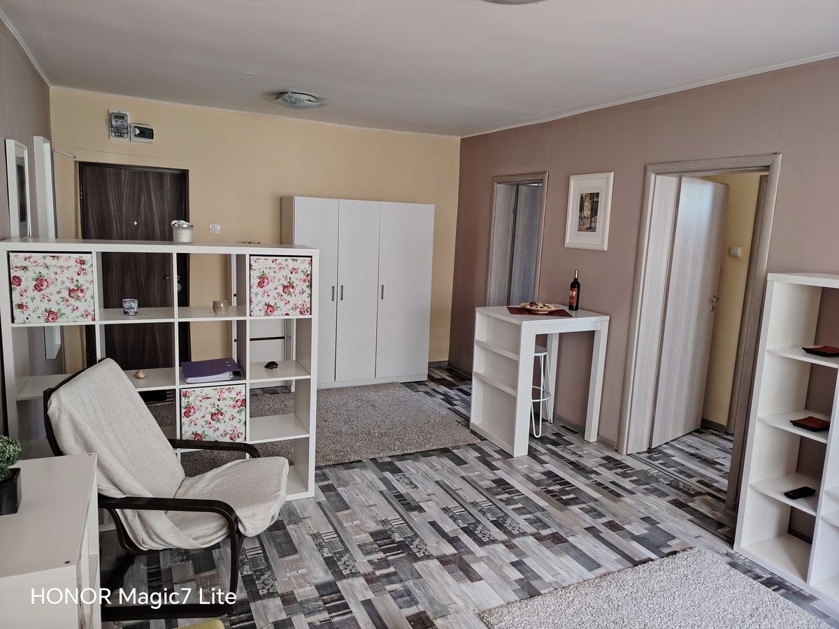 Vanzare Apartament 2 camere, 50 mp, etajul 5/10, metrou Favorit - Poză 1
