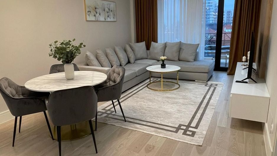 Apartament 3 camere de închiriat – Complex Triana. Piscină exterioară - Poză 1