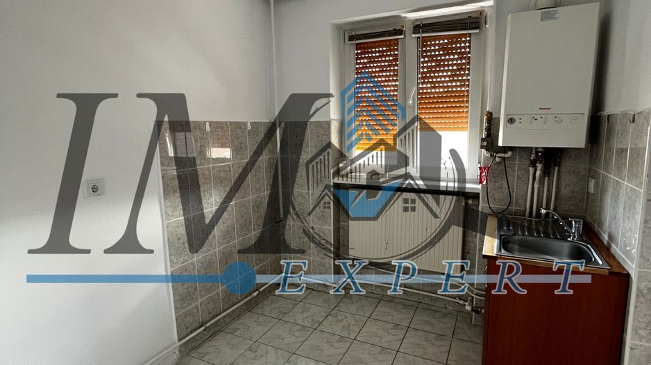 Apartament renovat de vânzare in Sebeș - Poză 3