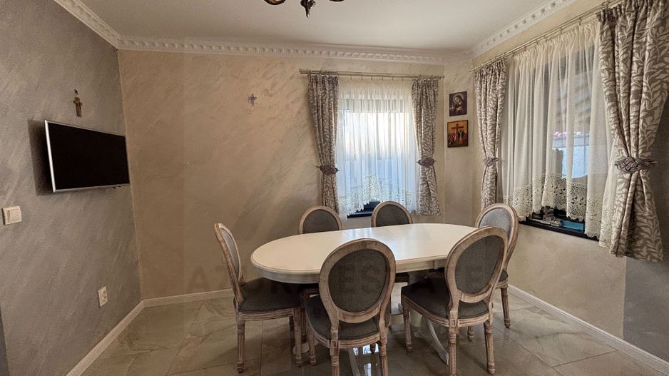 Casa individuala ultrafinisata 200 mp utili si teren 462 mp  Selimbar - Poză 11