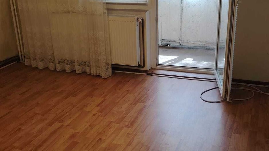 Investiție de Top | 2 Camere 66 mp Vitan Mall – Etaj 1 | Bloc 1990 | Centrală - Poză 1