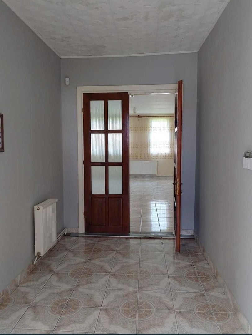 Vand casa in Acas judetul Satu Mare 136 mp si teren 710 mp - Poză 4