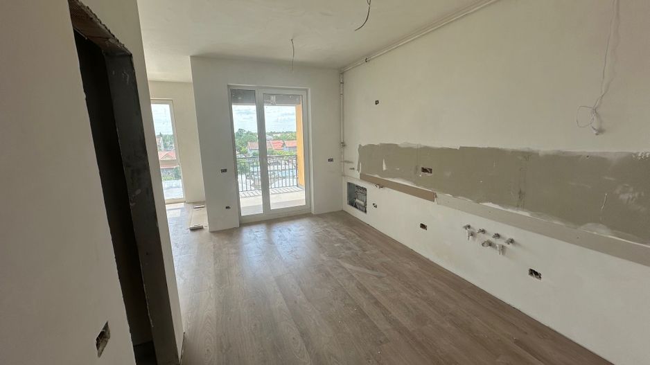 Apartment bloc nou cu lift si loc de parcare inclus - Poză 4