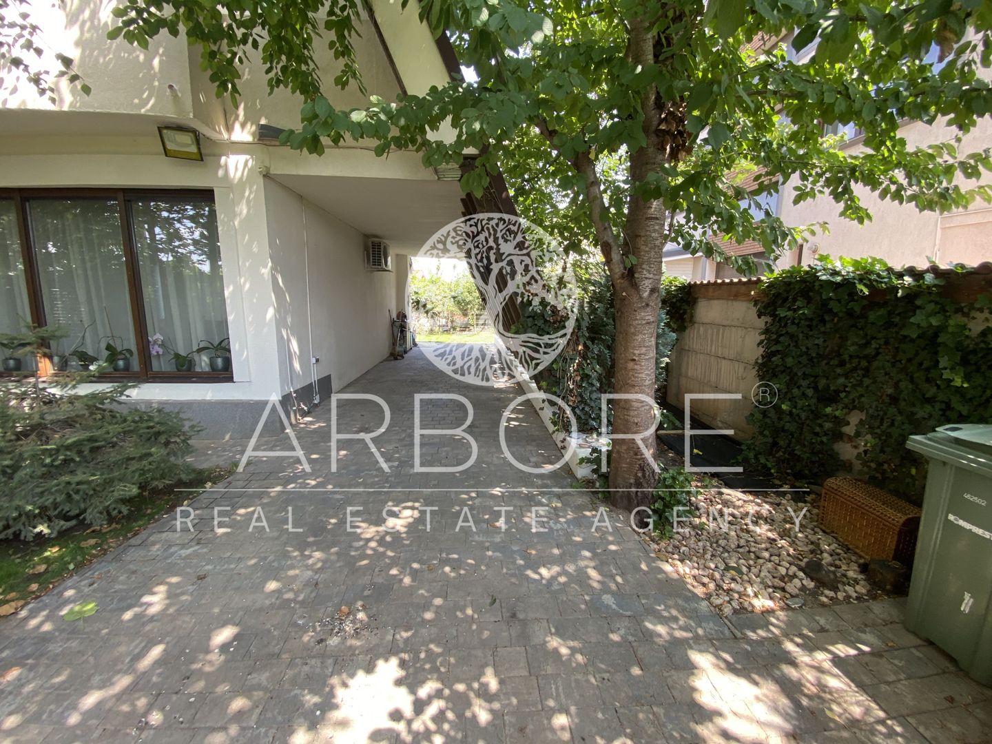 Vila elegantă 8 camere de închiriat, Sector 1, 700 mp teren - Poză 34