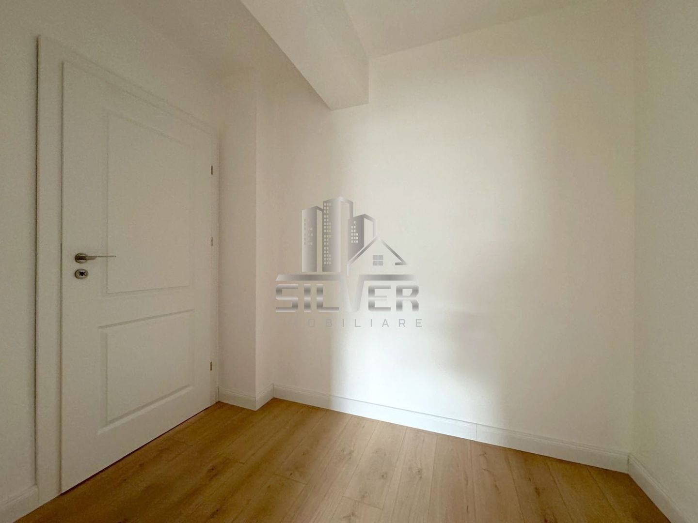 Apartament cu 3 camere/terasa 24 mp/boxa/finisaje incluse/PRET REDUS! - Poză 12