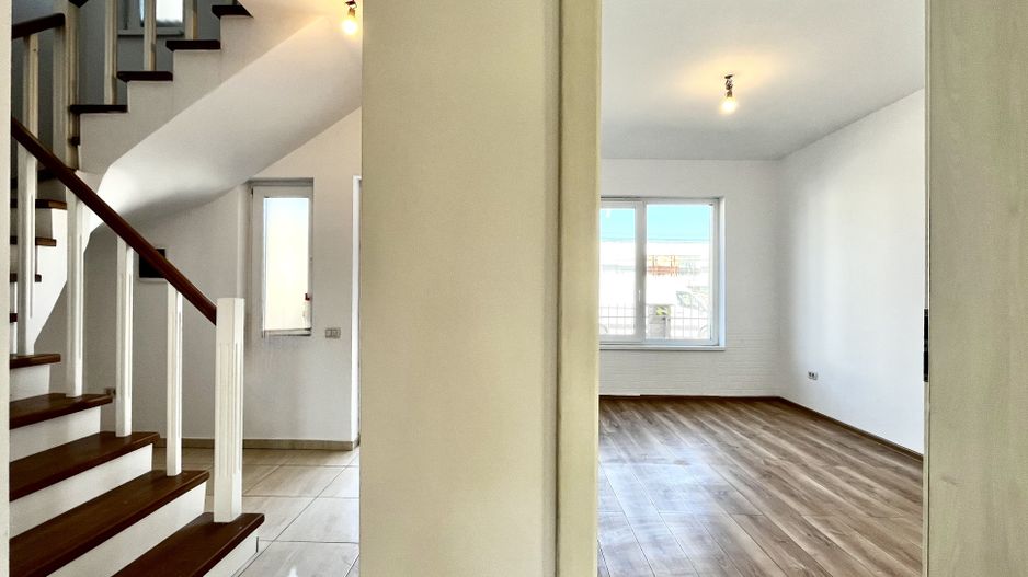 Duplex spațios și luminos | Giroc | Ideal locuință/ birou / grădiniță - Poză 14