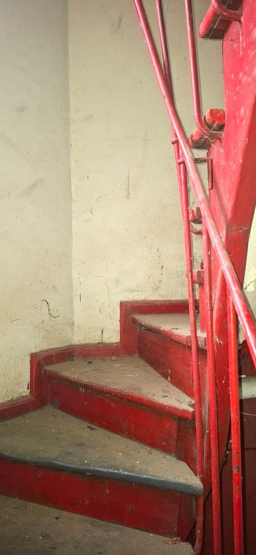 Sanctuar de Epocă: Reședință Grandioasă cu 10 Camere, Turn și Grădină - Poză 22