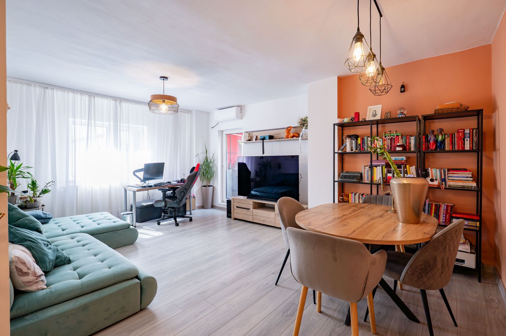 3 camere | Faleză Nord | 160 m de plajă | 75 mp utili - Poză 1