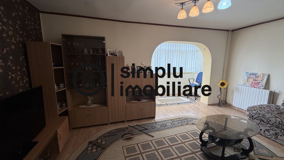 3 decomandate, etaj 2/4, centrala termica, Rovine - 157 000 Euro - Poză 15