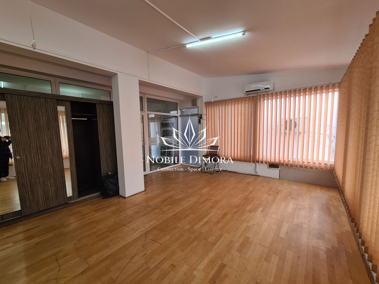 SAD - Spatiu comercial de 145 mp pe Bulevardul Cetatii - Poză 2