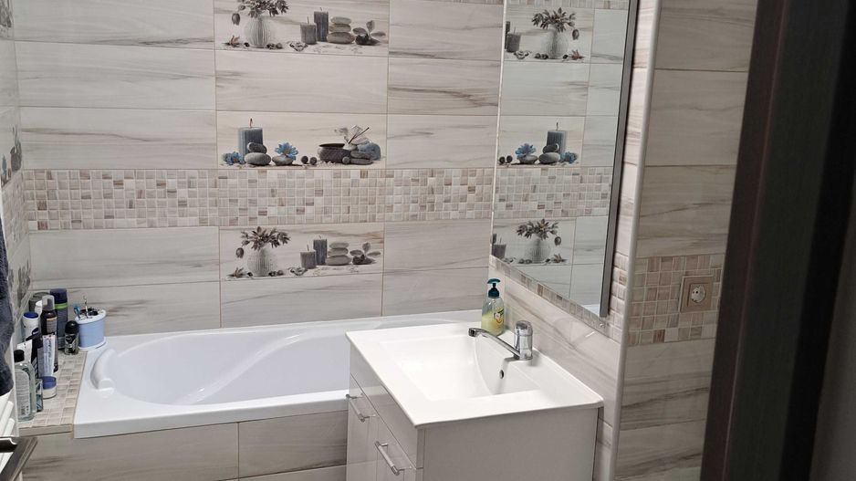 Vând apartament cu 3camere - Poză 4