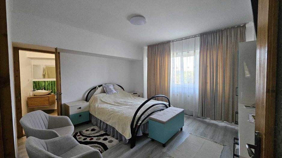 APARTAMENT 5 CAMERE 120000 euro negociabil - Poză 4