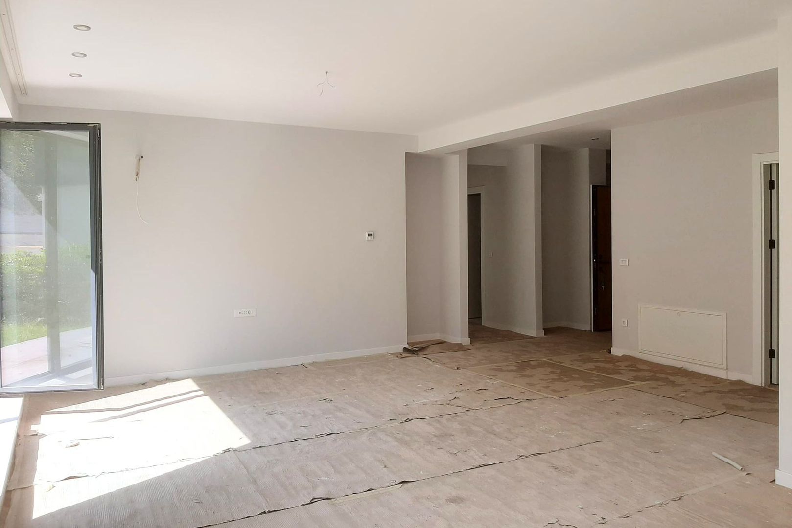 APARTAMENT PREMIUM CU 5 CAMERE ȘI GRĂDINĂ PRIVATĂ DE 160 MP - Poză 6