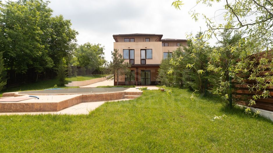 Casa cu piscina si iesire la lacul Snagov, 4 camere - Poză 2