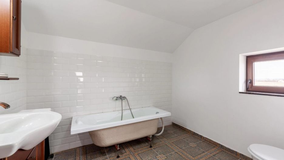 Casa moderna in Bradu - 3 camere,sauna proprie,mobilata , - Poză 9