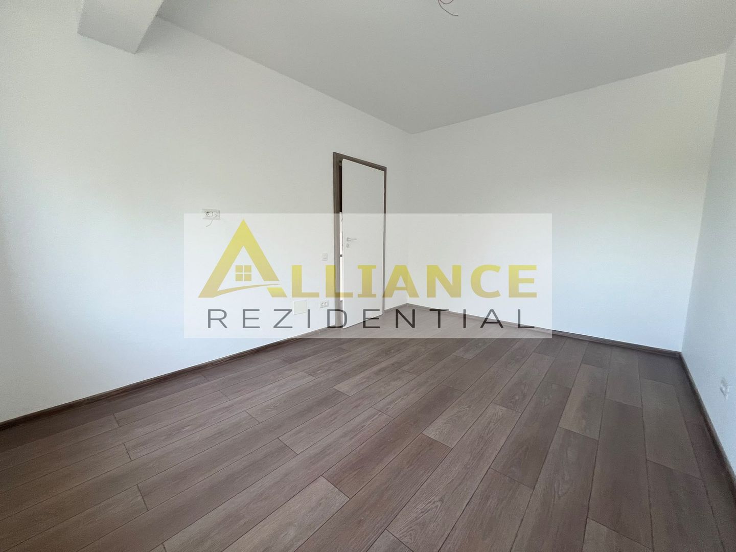 Duplex premium-4 camere-Teren 250mp - Poză 12