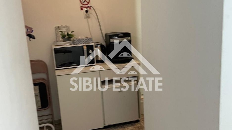 Afacere la cheie 2 unitati de cazare in regim hotelier ULTRACENTRAL - Poză 17