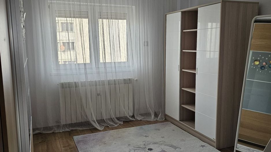 proximitate metrou , renovat + mobilat - Poză 10