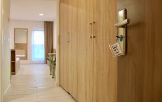 Încălzire în pardoseală, baia are fereastra. Loc parcare privat