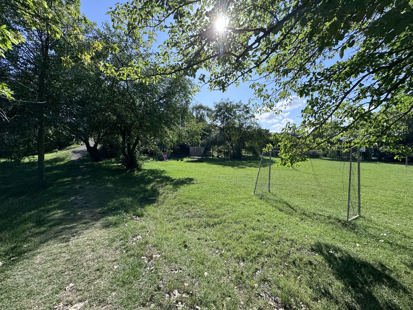 Hotel 25 camere 100 m deschidere DELTA DUNARII teren 12000 mp acces auto - Poză 12