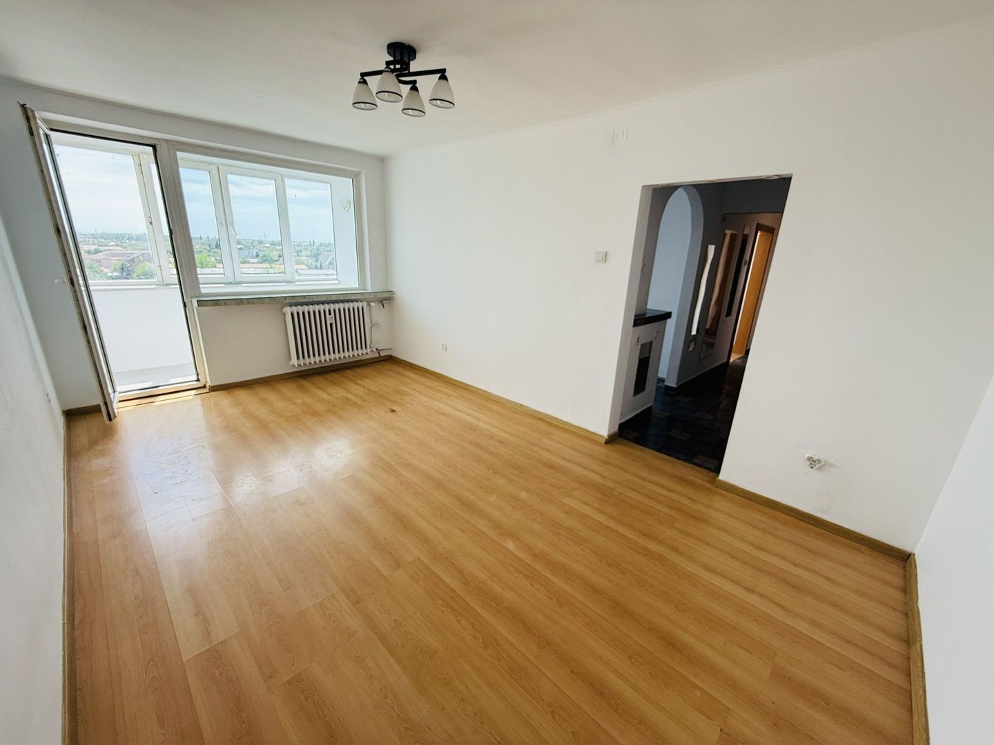 Calea Șagului | 3 camere | Decomandat | Bloc izolat | View superb - Poză 2