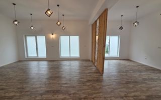 Spațiu de birou cu terasa de 80 mp de vânzare în Șelimbăr . - Poză 4