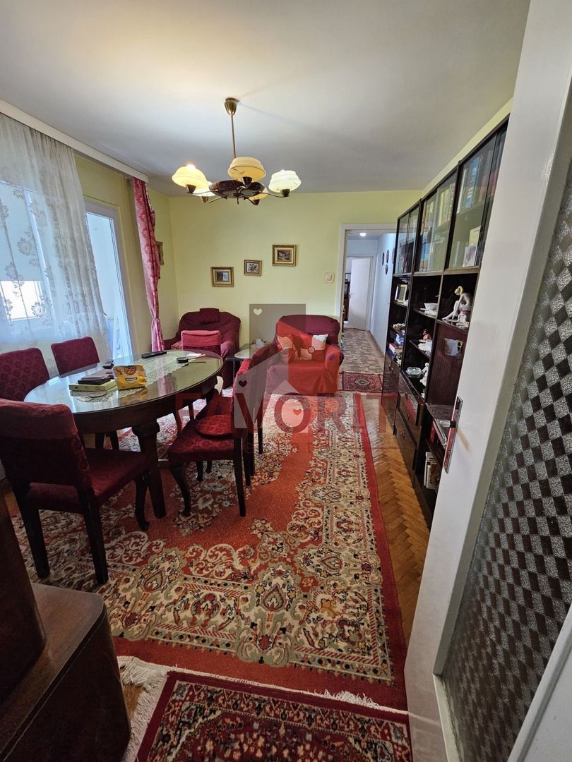 3 camere, semidecomandat | centrala proprie | mobilat si utilat | zona excelenta - Poză 4