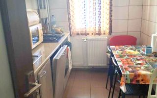 Închiriez Apartament cu 3 camere, centrala proprie, prima închiriere, lângă Obor - Poză 1
