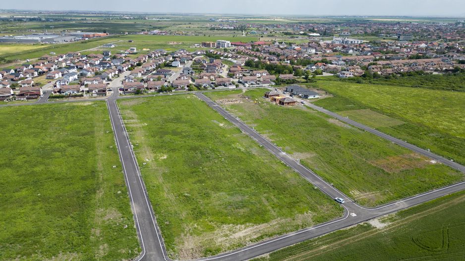 Loc de casa de 476 mp în Via Carmina - Poză 2