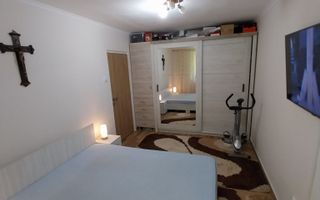 Ag EUROPA vinde ap 2 cam 59mp RENOVAT etajul 1 CAREIULUI zona LIDL. - Poză 2