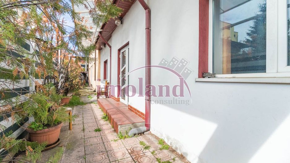 Vanzare - vila noua+spatiu birou/comercial - Crangasi-Constructorilor - Poză 1