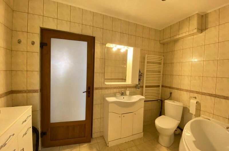 Apartament cu doua camere decomandat, piata Domenii - Poză 9
