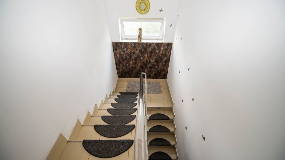 Casa Vila individuala spatioasa cu gradina de vanzare comuna Berceni - Poză 8