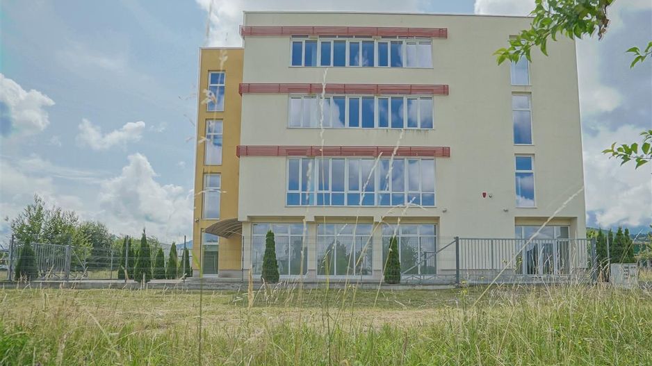 Cladire de birouri/clinica in Brasov zona Calea Bucuresti - Poză 1