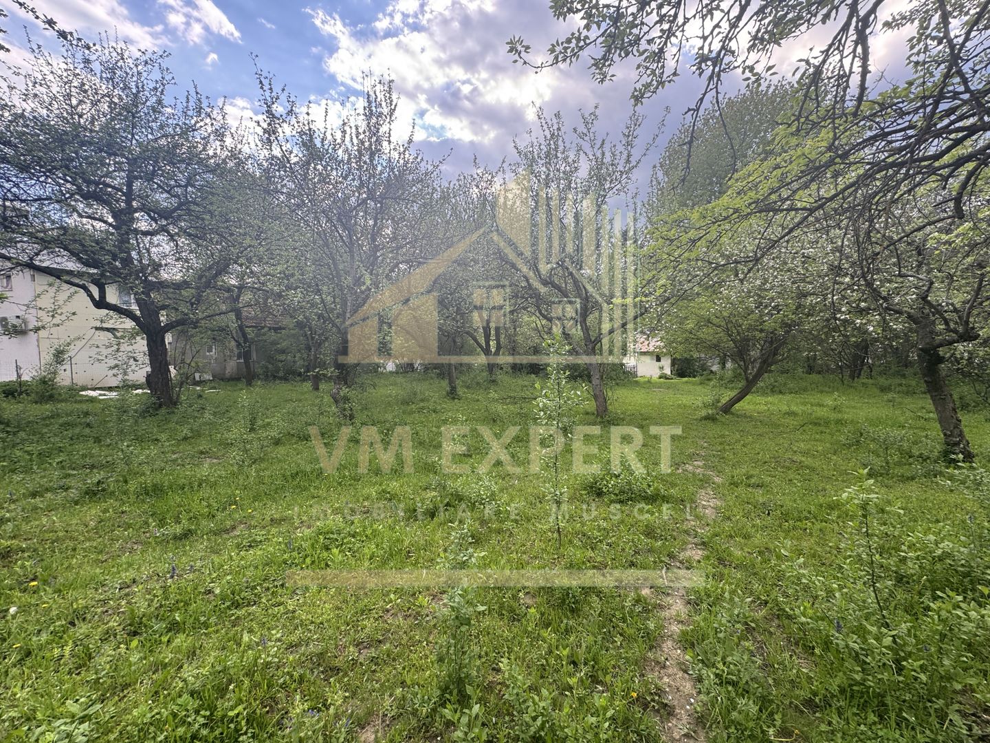 TEREN INTRAVILAN 7018 MP CAMPULUNG - Poză 3