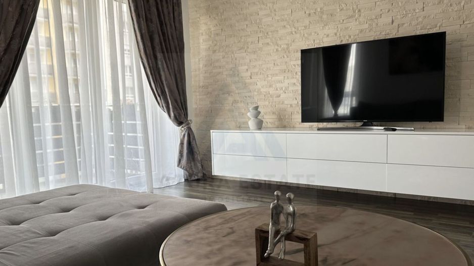 Apartament premium 2 camere bucatarie inchis si parcare in Avangarden - Poză 1