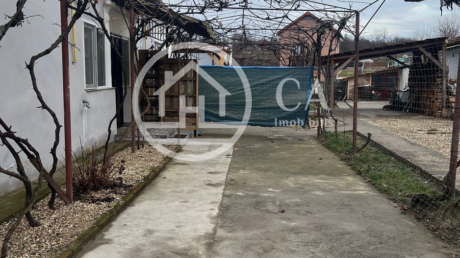 Casă de închiriat cu 3 camere în zona Episcopia, Oradea. - Poză 9