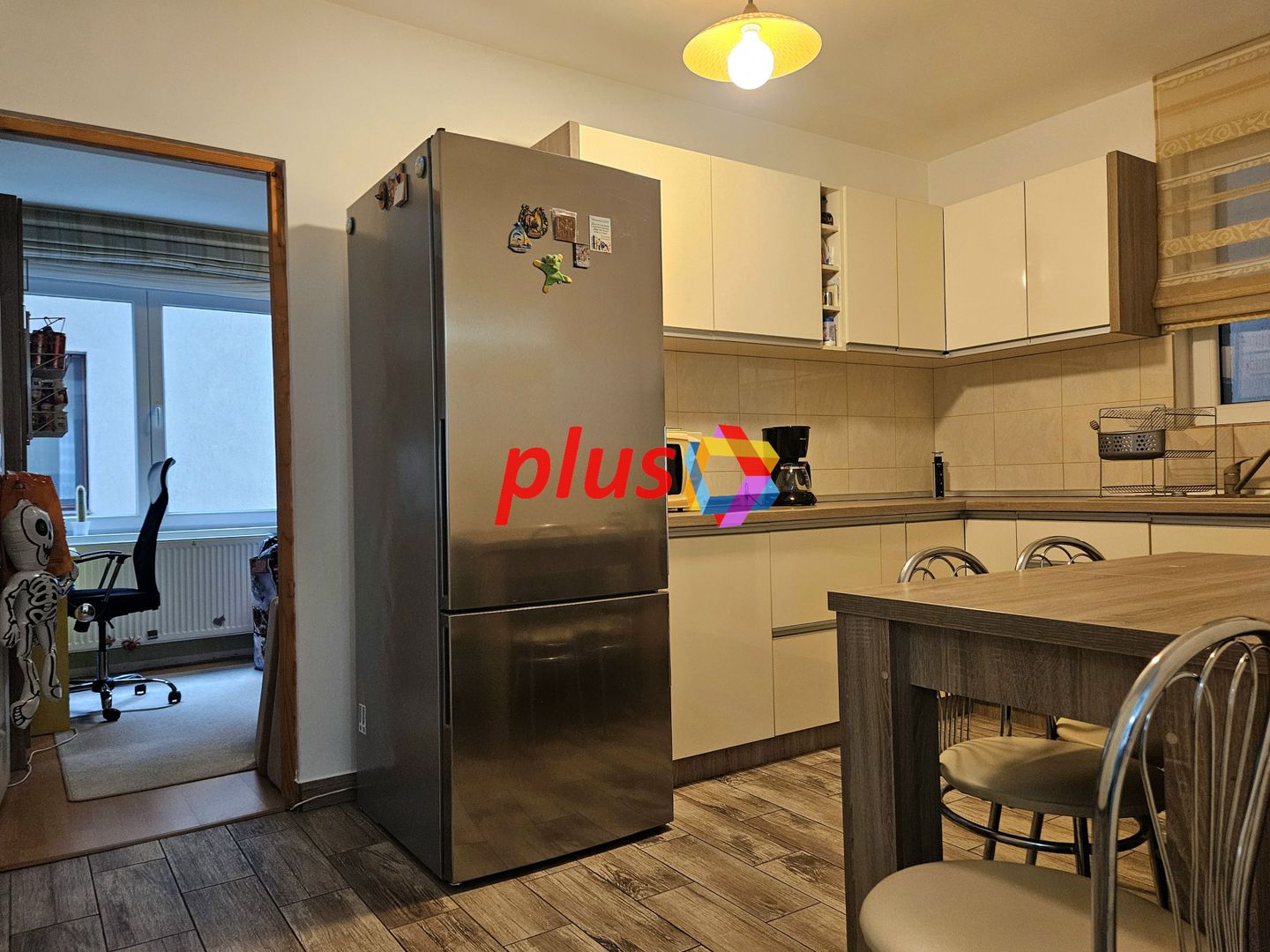 Oportunitate - Apartament cu trei camere in vila, zona Tractorul 70 mp - Poză 12