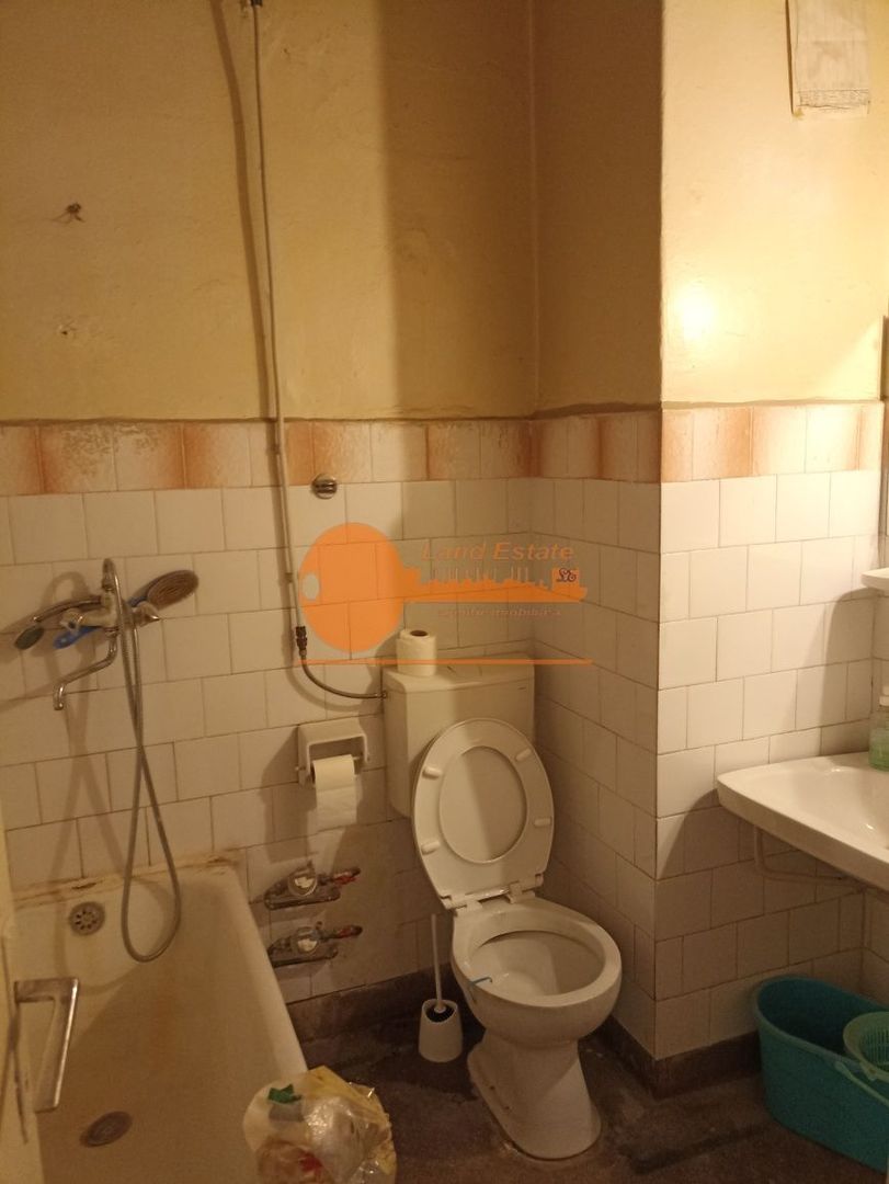 Garsoniera Ho si Min ( bloc rusesc-boxa ) - Poză 5