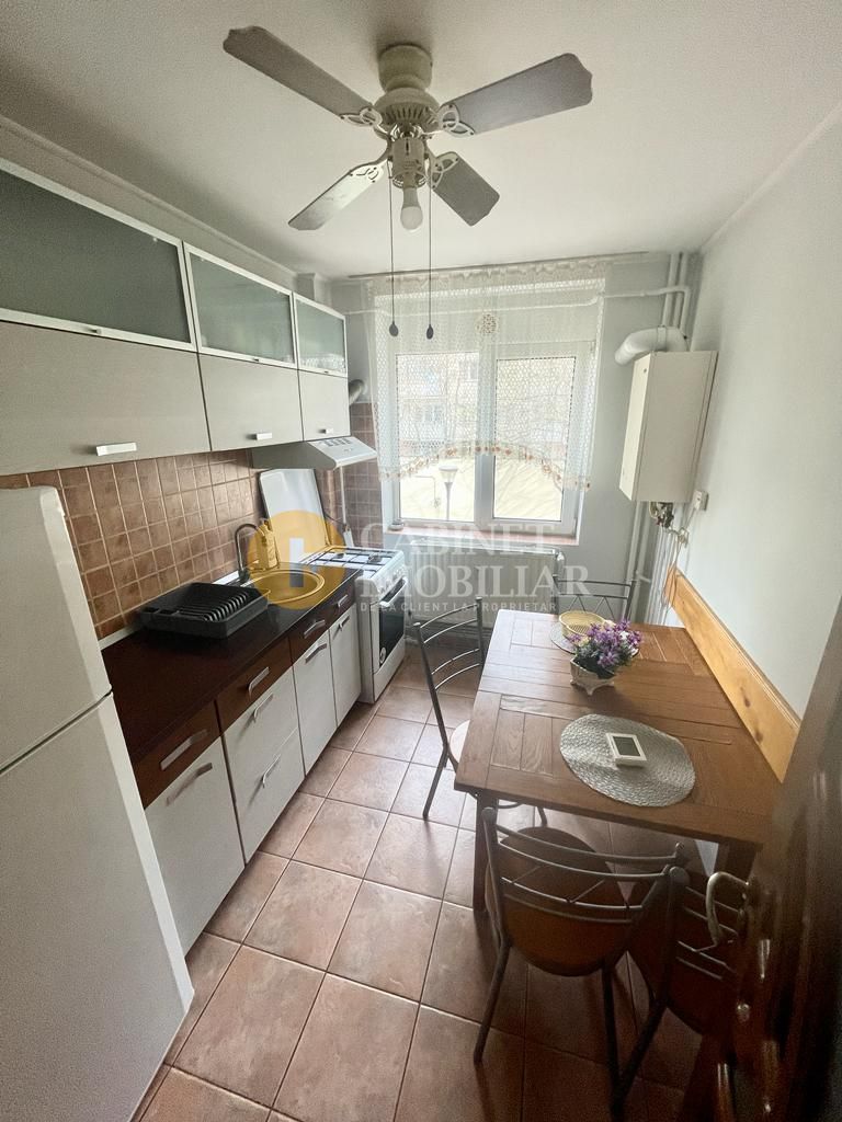 Apartament cu 3 camere decomandat - Etaj 1 - 67 mp - Podu Ros - Poză 4
