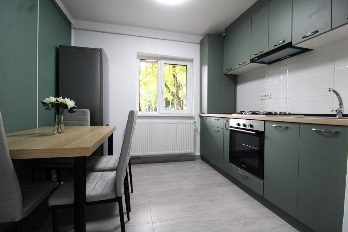 Aradului | 3 Camere | Decomandat | Centrala Proprie. - Poză 1