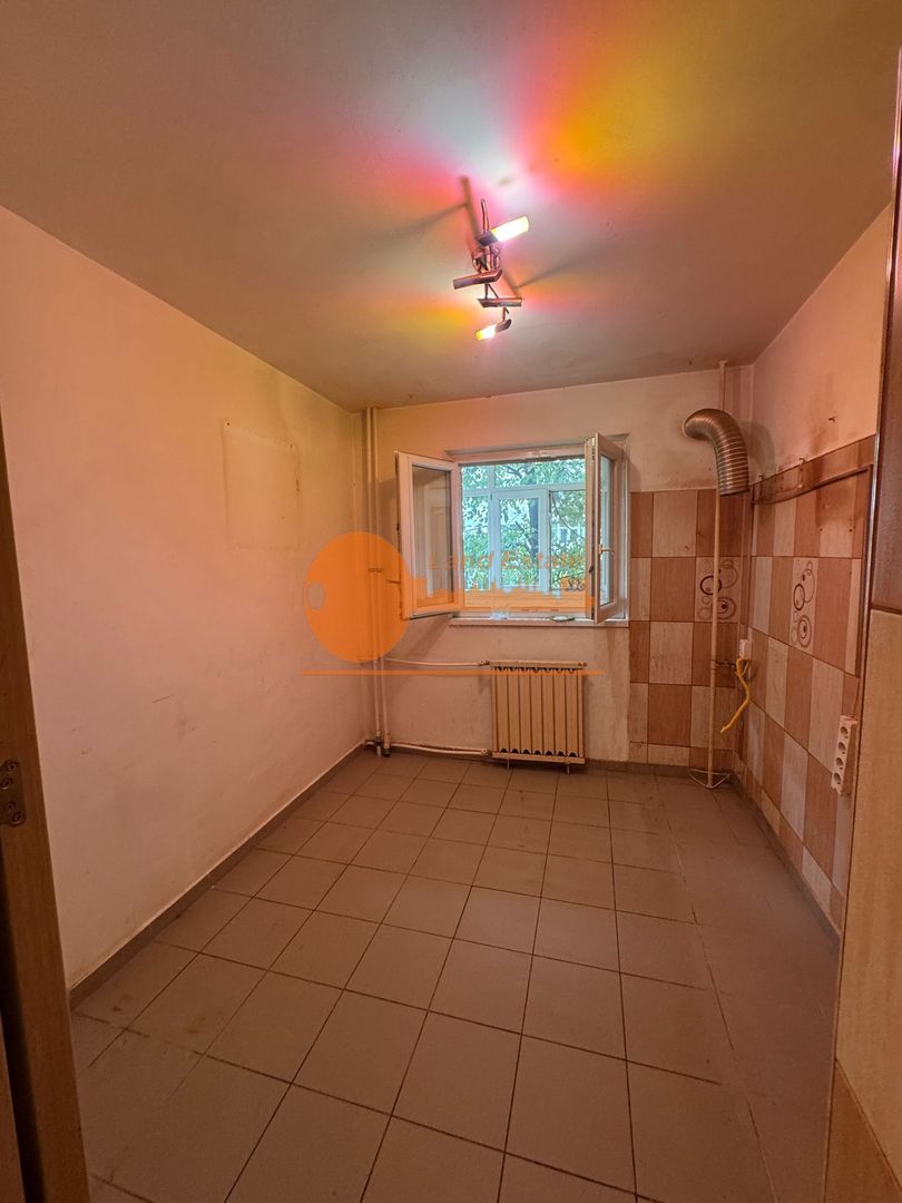 3 camere Crangasi-Zboina Neagra( Geam baie ) - Poză 7