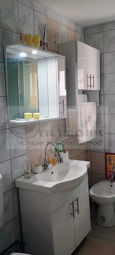 Vând apartament 3 camere decomandat – Tomești - 110.000 euro ! - Poză 7