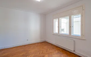 Raritate | Casa Căsătoriilor | Apartament în vilă, curte, garaj! - Poză 16